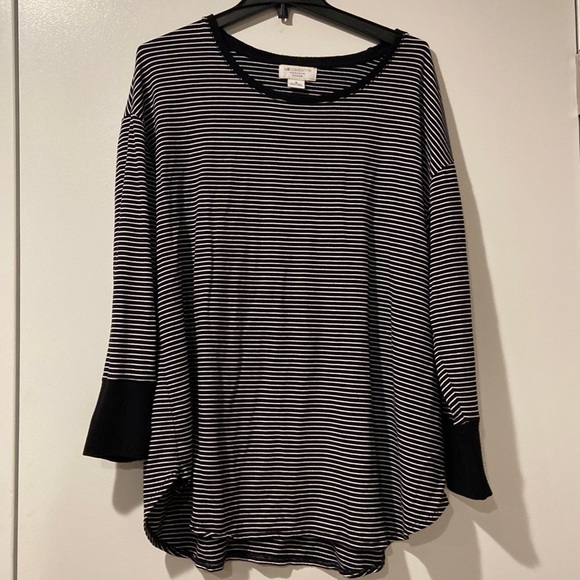 Liz Claiborne super soft top - Picture 1 of 5